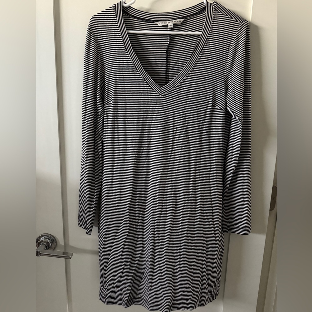 Stretchy V-Neck Dress, Size M by Trina Turk